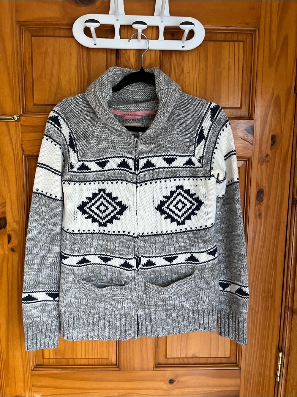 Triple Five Soul Gray and White Zip-Up Geometric Knit Sweater